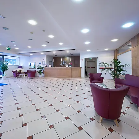 Hotel Ih Firenze Business 4*